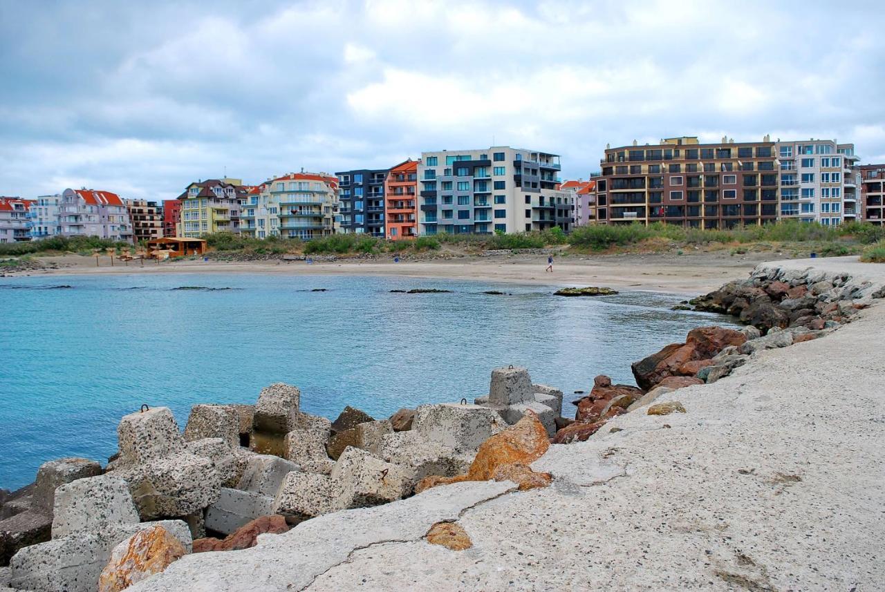 Beach Location Pomorie Bagian luar foto